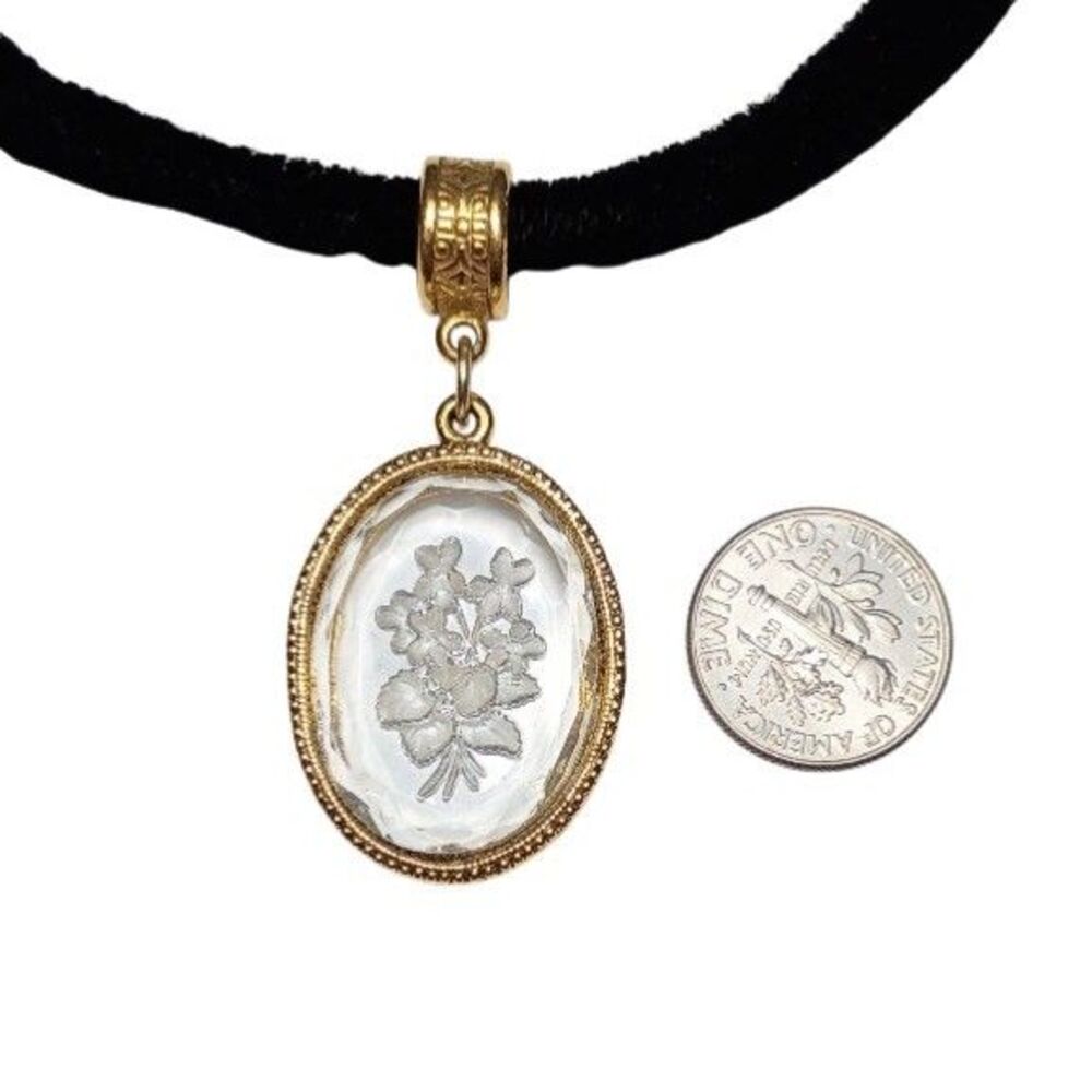Vintage 1928 Collection Jewelry Glass Intaglio Pendant Necklace - Picture 4 of 8